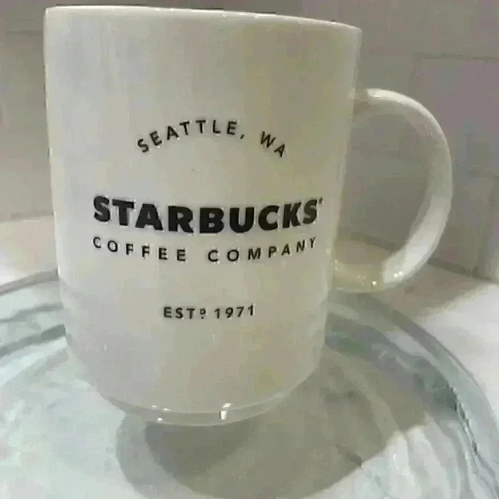 Starbucks 2018 Seattle, WA Washington EST 1971 Large 14oz Ceramic Coffee Tea Mug - Picture 2 of 16
